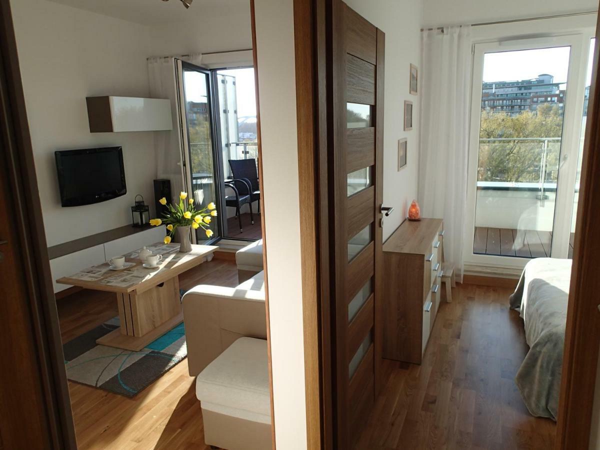Apartament Dla Ciebie Z Tarasem I Garazem Kolobrzeg Luaran gambar